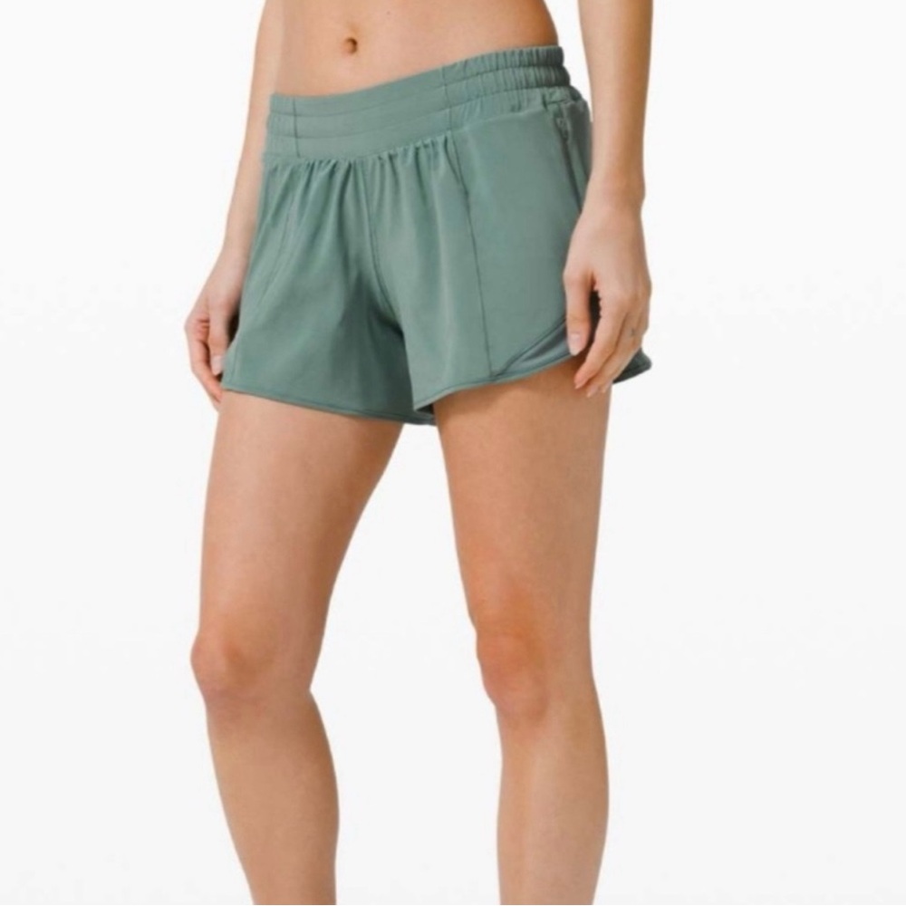Lululemon Hotty Hot Shorts Size 6 4”